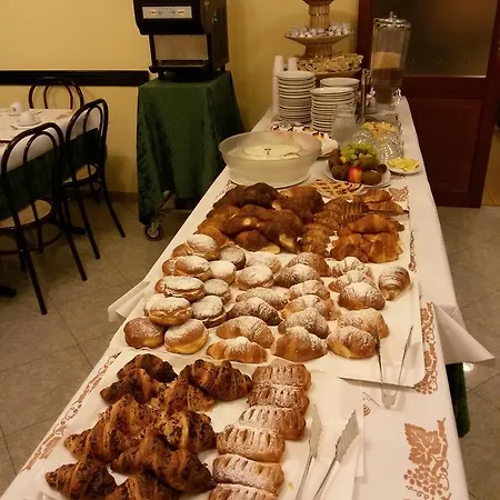 فندق Andrea's